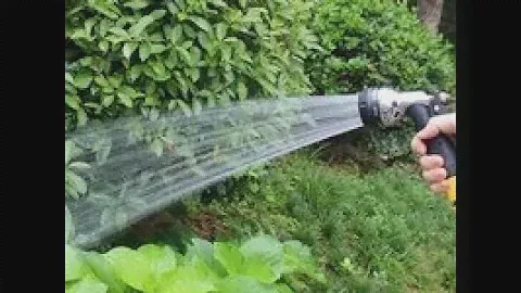 Выход воды от водяного насоса Гидротаран Рогозина ГТ-300 на высоту 18 метров.