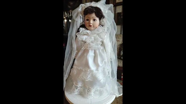 Невеста новая фарфоровая кукла Англия год рождения 1980 Bride porcelain doll England of birth1980