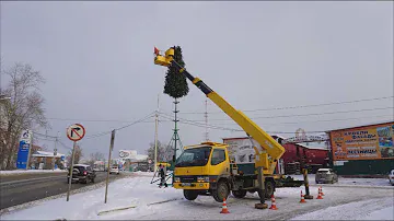 Монтаж ствольной искусственной елки