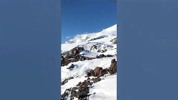 Подъем на канатной дороге на гору Эльбрус с юга