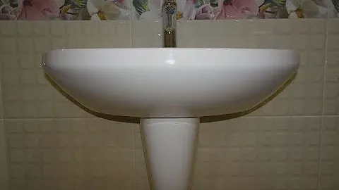 Красивый, но не практичный умывальник.