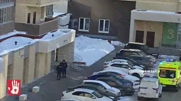 Парень найден мертвым у многоэтажки на улице Героя России Евгения Родионова в Челябинске